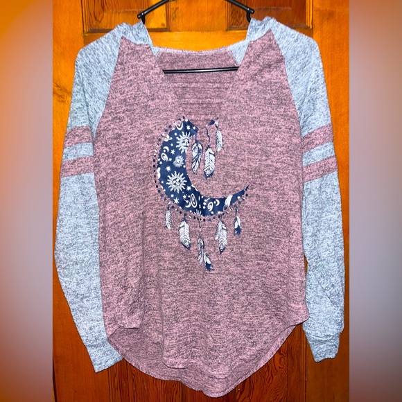 Long sleeve hooded sweater - Picture 1 of 2